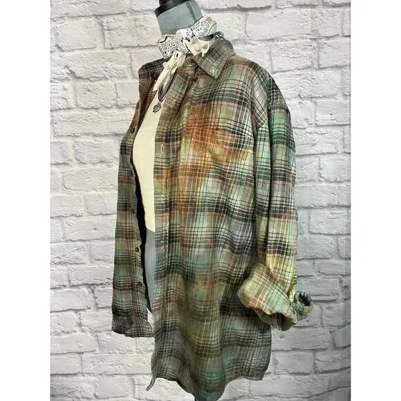 Reworked/upcycled flannel shirt - Picture 2 of 7